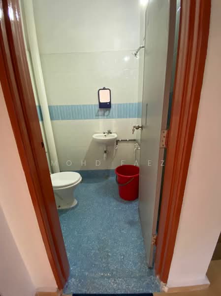 Rumah Teres untuk Dijual di Taman Bukit Dahlia (Pasir Gudang) - Mohd Faez - Bathroom - PropertyGuru.com.my