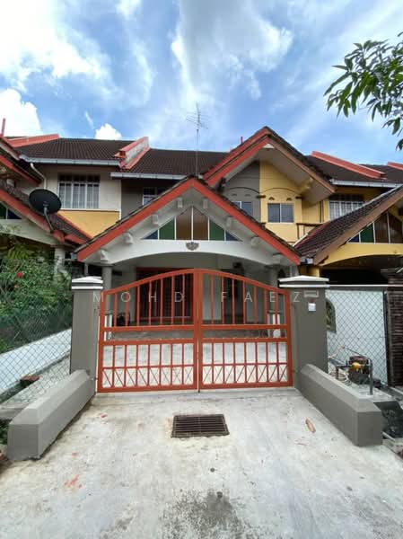 Rumah Teres untuk Dijual di Taman Bukit Dahlia (Pasir Gudang) - Mohd Faez - Exterior - PropertyGuru.com.my