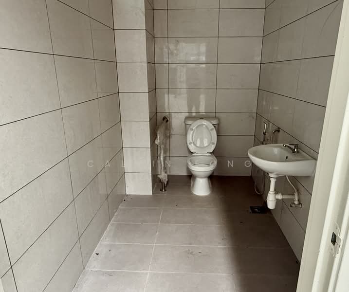 Kilang Berkembar untuk Disewa di Taman Kempas (Sungai Petani) - Calvin Fong - Common toilet - PropertyGuru.com.my