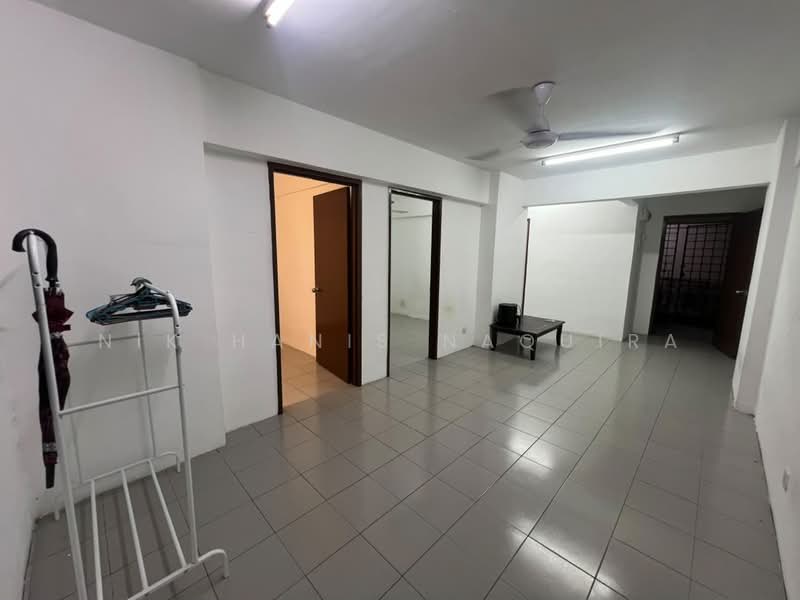 Pangsapuri untuk Disewa di Putra Damai - Nik Hanis Naquira - Living Room - PropertyGuru.com.my