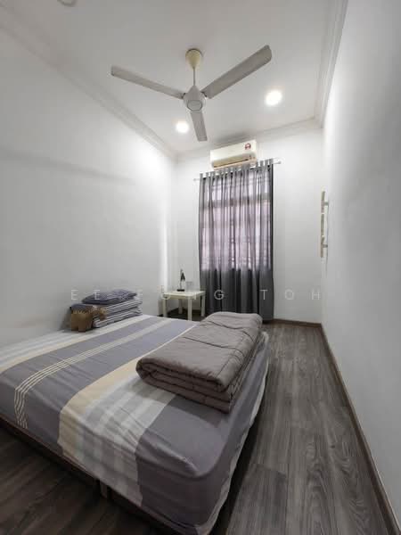 Rumah Teres 2-Tingkat untuk Dijual di Taman Setia Indah (Tebrau) - Ee Fong Toh - Bedroom - PropertyGuru.com.my