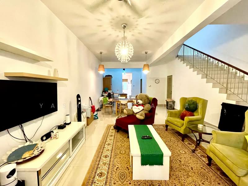 2.5-storey Terraced House for Sale in Bandar Baru Bangi (Selangor) - Yasmin Sulaiman - Living Room - PropertyGuru.com.my