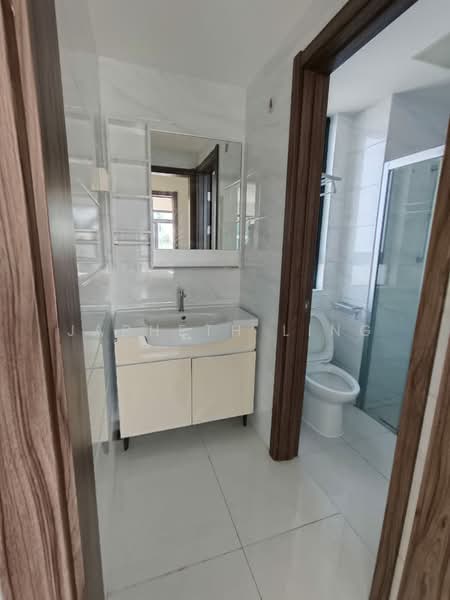 Condominium for Rent at Starview Bay @ Forest City - Japheth Ling - Bathroom - PropertyGuru.com.my