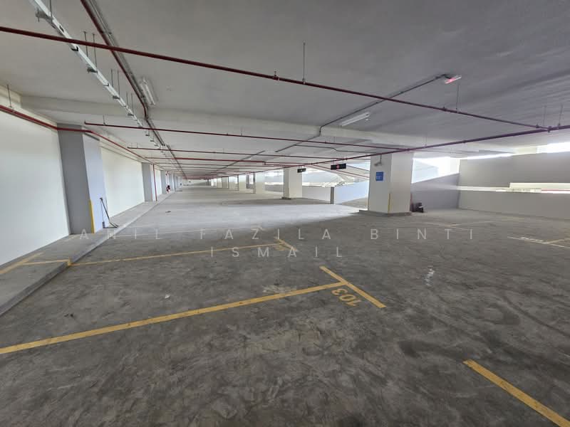Warehouse for Rent in Kawasan Industri Kota Kemuning (Shah Alam) - Anil Fazila Binti Ismail - Car Park - PropertyGuru.com.my