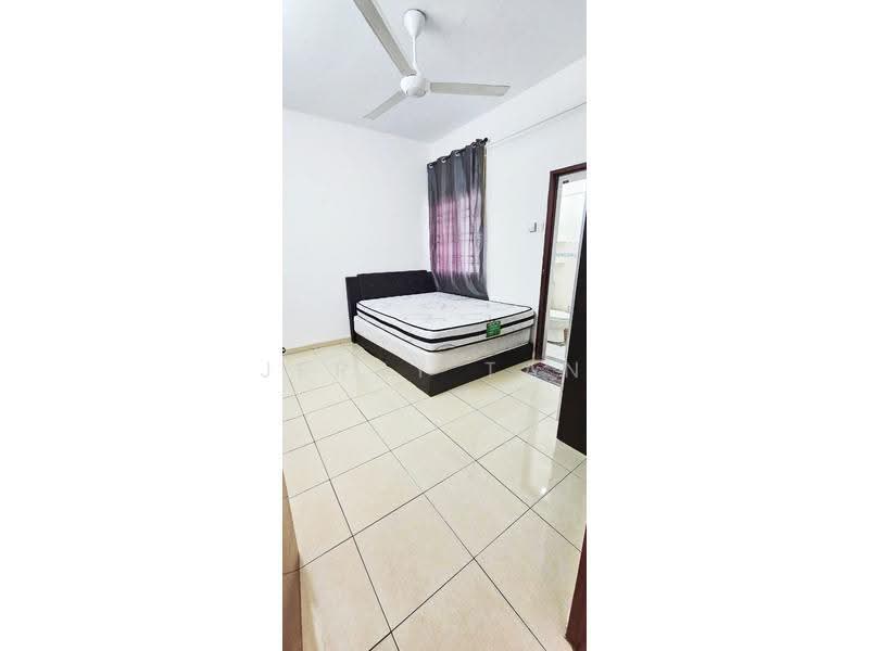 Flat for Rent at Taman Sri Setia - Jerry Tan - Bedroom - PropertyGuru.com.my