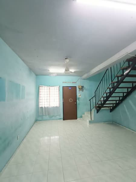 2-storey Terraced House for Sale in Taman Cahaya Masai (Pasir Gudang) - Melinda Ee - Living Room - PropertyGuru.com.my