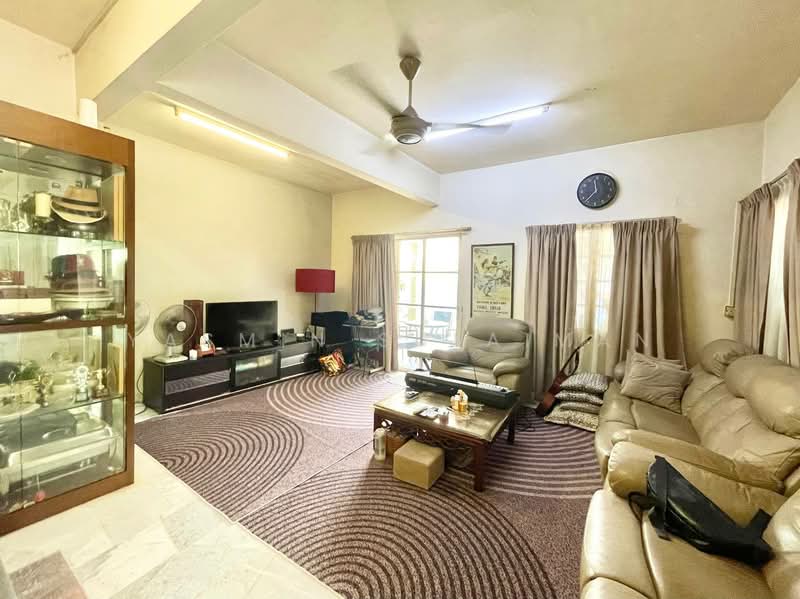 Rumah Teres 2-Tingkat untuk Dijual di Usj 12 (Subang Jaya) - Yasmin Sulaiman - Living Room - PropertyGuru.com.my