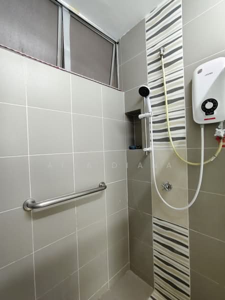 Condominium for Rent at The Zest @ Kinrara 9 - Aika Diana - PropertyGuru.com.my