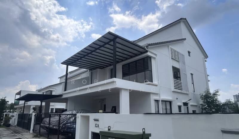 Rumah Berkembar untuk Dijual di Cyber 10 (Cyberjaya) - Robin Loh - PropertyGuru.com.my