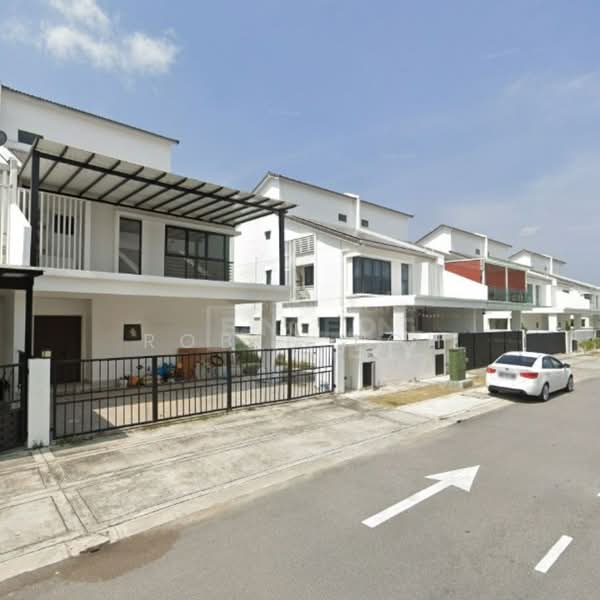 Rumah Berkembar untuk Dijual di Cyber 10 (Cyberjaya) - Robin Loh - PropertyGuru.com.my