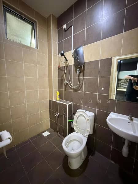 3-storey Terraced House for Sale in Bandar Seri Alam (Masai) - Daniel Yong - Bathroom - PropertyGuru.com.my
