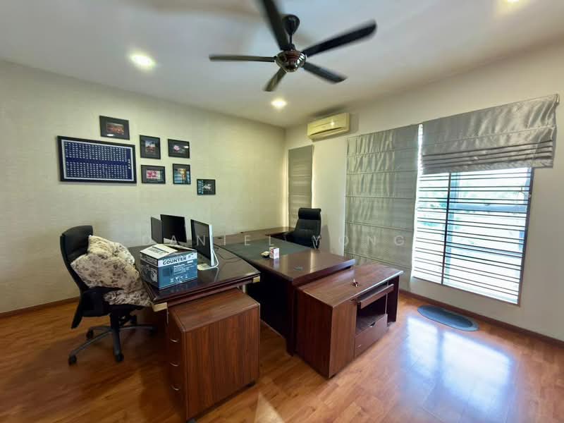3-storey Terraced House for Sale in Bandar Seri Alam (Masai) - Daniel Yong - Study - PropertyGuru.com.my
