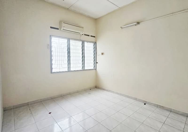 1-storey Terraced House for Sale in Taman Klang Utama (Kapar) - Danny Chan - Interior - PropertyGuru.com.my