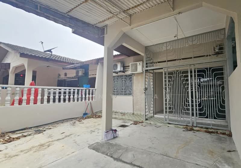 1-storey Terraced House for Sale in Taman Klang Utama (Kapar) - Danny Chan - Exterior - PropertyGuru.com.my