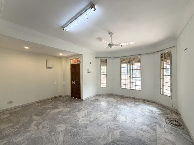 2-storey Terraced House for Sale in Alam Damai (Cheras) - Janice Lau - Living Room - PropertyGuru.com.my