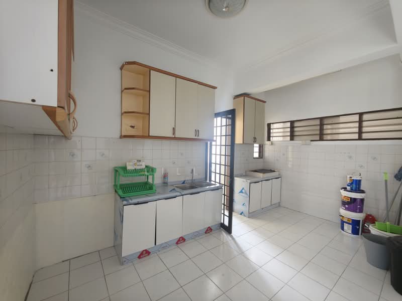 Apartment for Sale at Sri Saujana - Lilly . - Kitchen - PropertyGuru.com.my