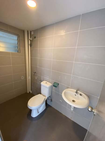 Pangsapuri untuk Disewa di Vista Sri Tanjung - David Teoh - Bathroom - PropertyGuru.com.my