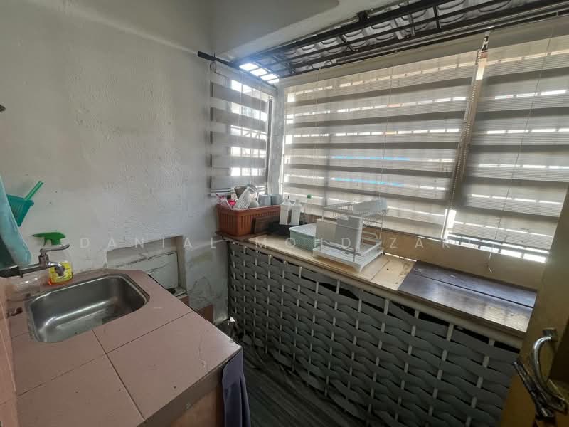 Flat for Rent at Flat Taman Melati Blok A - Danial Mohd Zaki - Kitchen - PropertyGuru.com.my