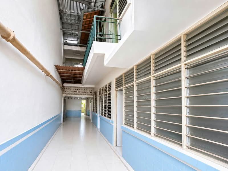 Shop for Sale in Kampung Jawa (Ipoh) - Alvin Soon - Corridor - PropertyGuru.com.my