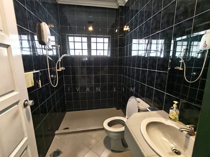 Bungalow for Sale in Bukit Jalil Golf (Bukit Jalil) - Ivan Lim - Bathroom - PropertyGuru.com.my