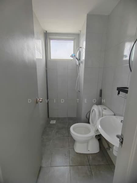 Pangsapuri untuk Disewa di Acacia Semenyih Apartment - David Teoh - Bathroom - PropertyGuru.com.my
