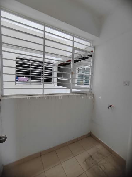 Pangsapuri untuk Disewa di Acacia Semenyih Apartment - David Teoh - Balcony - PropertyGuru.com.my