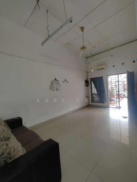 Rumah Teres 1-Tingkat untuk Dijual di Seremban (Negeri Sembilan) - Abby Tan - Living Room - PropertyGuru.com.my