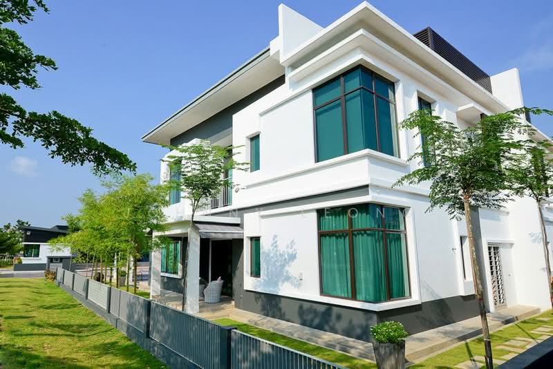 Semi-Detached House for Sale in Cyberjaya (Selangor) - Johnny Leong - Exterior - PropertyGuru.com.my