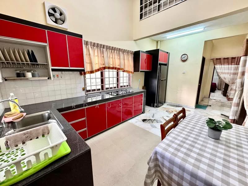 Rumah Teres 1 Tingkat untuk Dijual di Taman Bukit Mewah (Kajang) - Firdaus Husin - Kitchen - PropertyGuru.com.my
