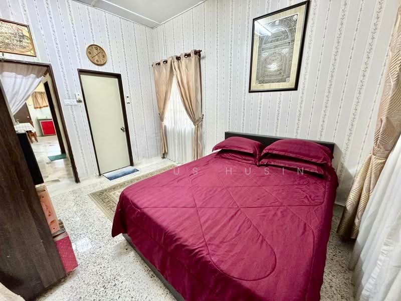 Rumah Teres 1 Tingkat untuk Dijual di Taman Bukit Mewah (Kajang) - Firdaus Husin - Bedroom - PropertyGuru.com.my
