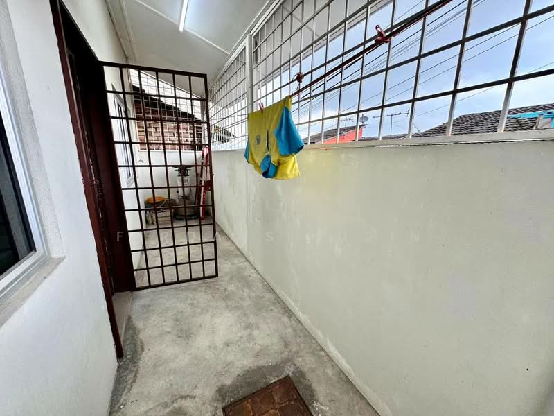 Rumah Teres 1 Tingkat untuk Dijual di Taman Bukit Mewah (Kajang) - Firdaus Husin - Exterior - PropertyGuru.com.my