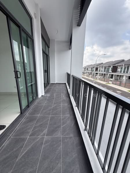 Cluster House for Rent in Johor Bahru (Johor) - Suzhen Yong - Balcony - PropertyGuru.com.my