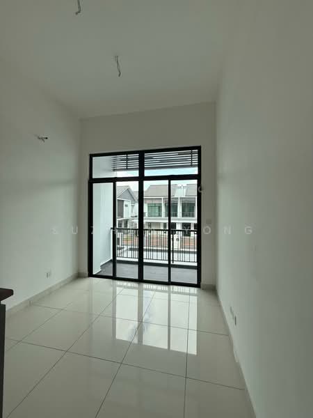 Cluster House for Rent in Johor Bahru (Johor) - Suzhen Yong - Balcony - PropertyGuru.com.my