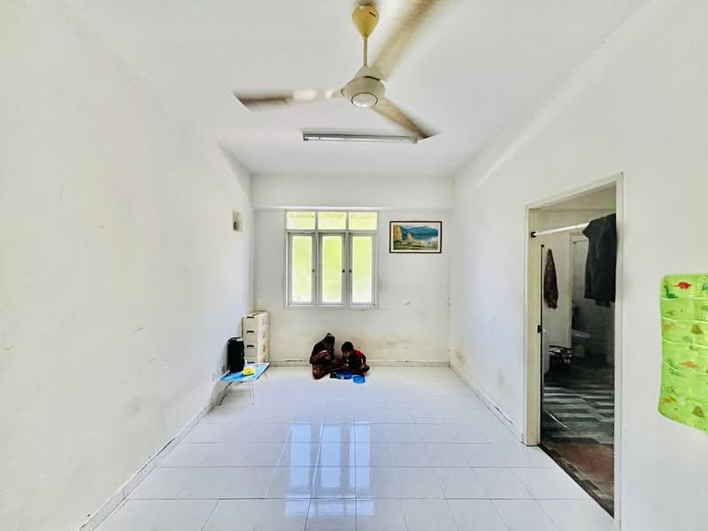 Pangsapuri untuk Dijual di Desa Ara - KV LOO - Living Room - PropertyGuru.com.my