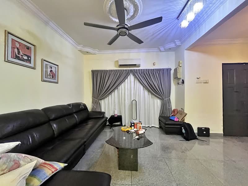 2-storey Terraced House for Sale in Taman Bukit Cheras (Cheras) - Janice Lau - Living Room - PropertyGuru.com.my