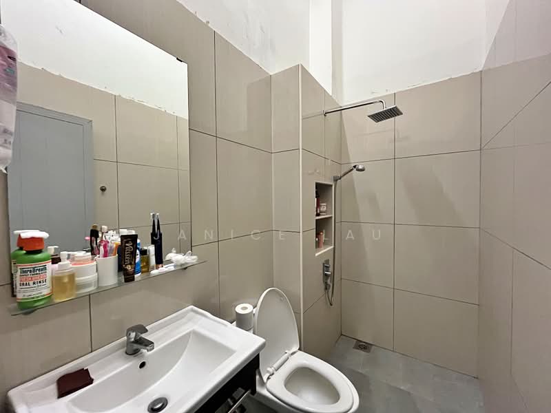2-storey Terraced House for Sale in Taman Bukit Cheras (Cheras) - Janice Lau - Bathroom - PropertyGuru.com.my