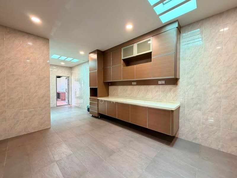 Rumah Berkembar untuk Dijual di Taman Impian Emas (Skudai) - Ee Fong Toh - Kitchen - PropertyGuru.com.my