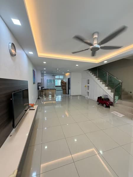 2-storey Terraced House for Rent in Bangi Avenue Fasa 1 (Kajang) - Eric Teoh - Living Room - PropertyGuru.com.my