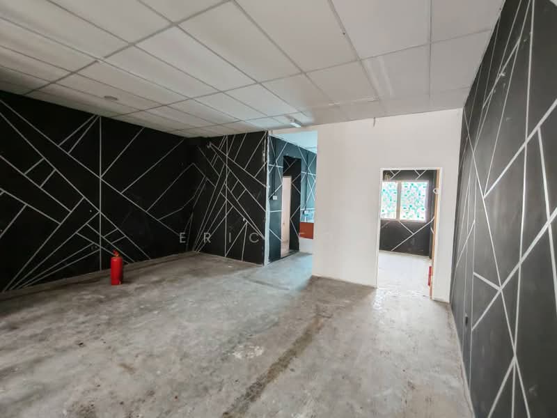 Shop for Sale in Puchong (Selangor) - Eric Foo - Interior - PropertyGuru.com.my
