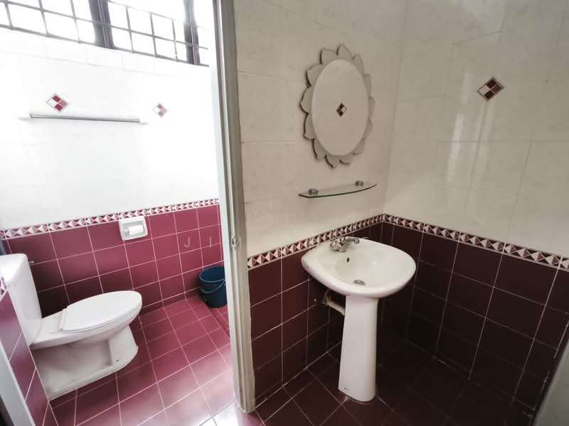 Rumah Teres untuk Dijual di Kuala Krai (Kelantan) - Jim Chee - Bathroom - PropertyGuru.com.my