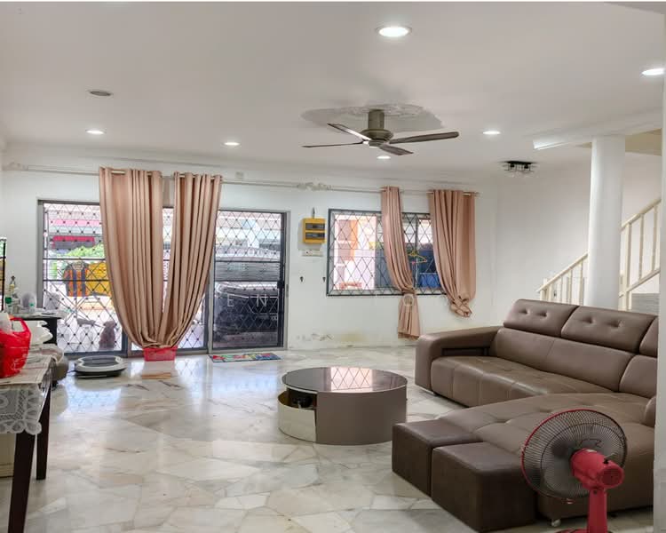 Rumah Teres 2-Tingkat untuk Dijual di Bukit Ubi (Kuantan) - Kenny Loo - Living Room - PropertyGuru.com.my