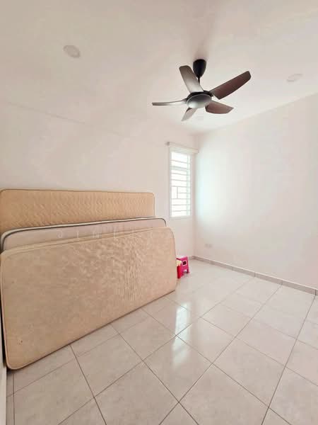 Pangsapuri untuk Dijual di The Rise Collection 3 - Jinelle Ong - Bedroom - PropertyGuru.com.my