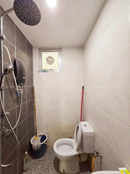 Pangsapuri untuk Dijual di The Rise Collection 3 - Jinelle Ong - Bathroom - PropertyGuru.com.my