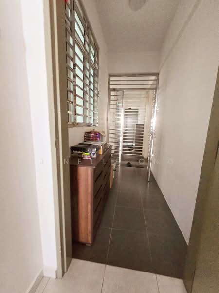 Pangsapuri untuk Dijual di The Rise Collection 3 - Jinelle Ong - Corridor - PropertyGuru.com.my