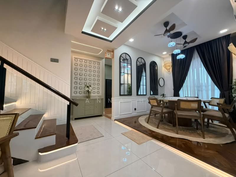 Rumah Berkembar untuk Dijual di Ukay Perdana (Ulu Kelang) - Anna H - Dining Room - PropertyGuru.com.my