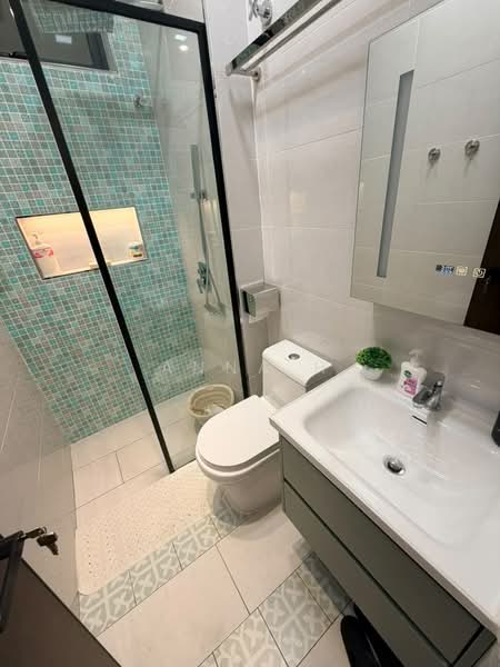 Rumah Berkembar untuk Dijual di Ukay Perdana (Ulu Kelang) - Anna H - Bathroom - PropertyGuru.com.my