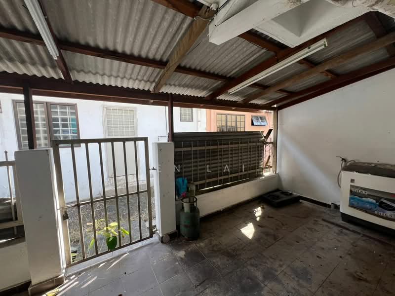 Rumah Teres 2 Tingkat untuk Dijual di Taman Sri Manja (Petaling Jaya) - Ken Lai - Exterior - PropertyGuru.com.my