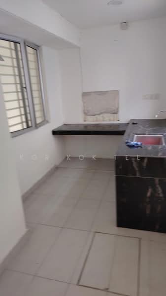 Rumah Teres 2-Tingkat untuk Disewa di Banting (Selangor) - Kor Kok Tee - Kitchen - PropertyGuru.com.my