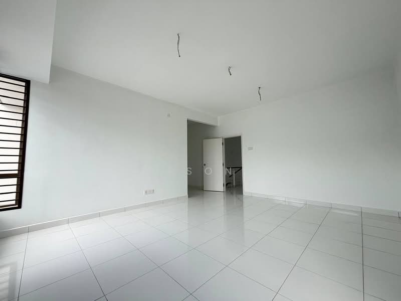 2-storey Terraced House for Sale in Bandar Dato Onn (Tebrau) - Carson . - Living Room - PropertyGuru.com.my