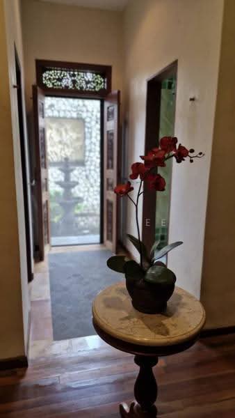 Bungalow House for Sale in Shah Alam (Selangor) - Y.H. Lee - Entrance - PropertyGuru.com.my